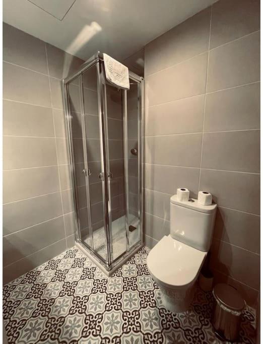 New&cool Piso En El Centro De 9pax Apartment